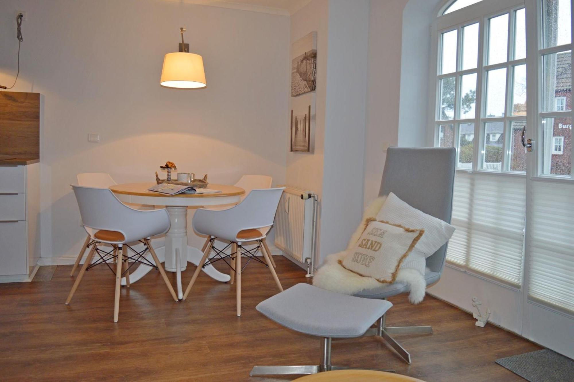 Morderne 3-Zimmerwohnung In Einer Hausscheibe Unter Reet Westerland Kültér fotó