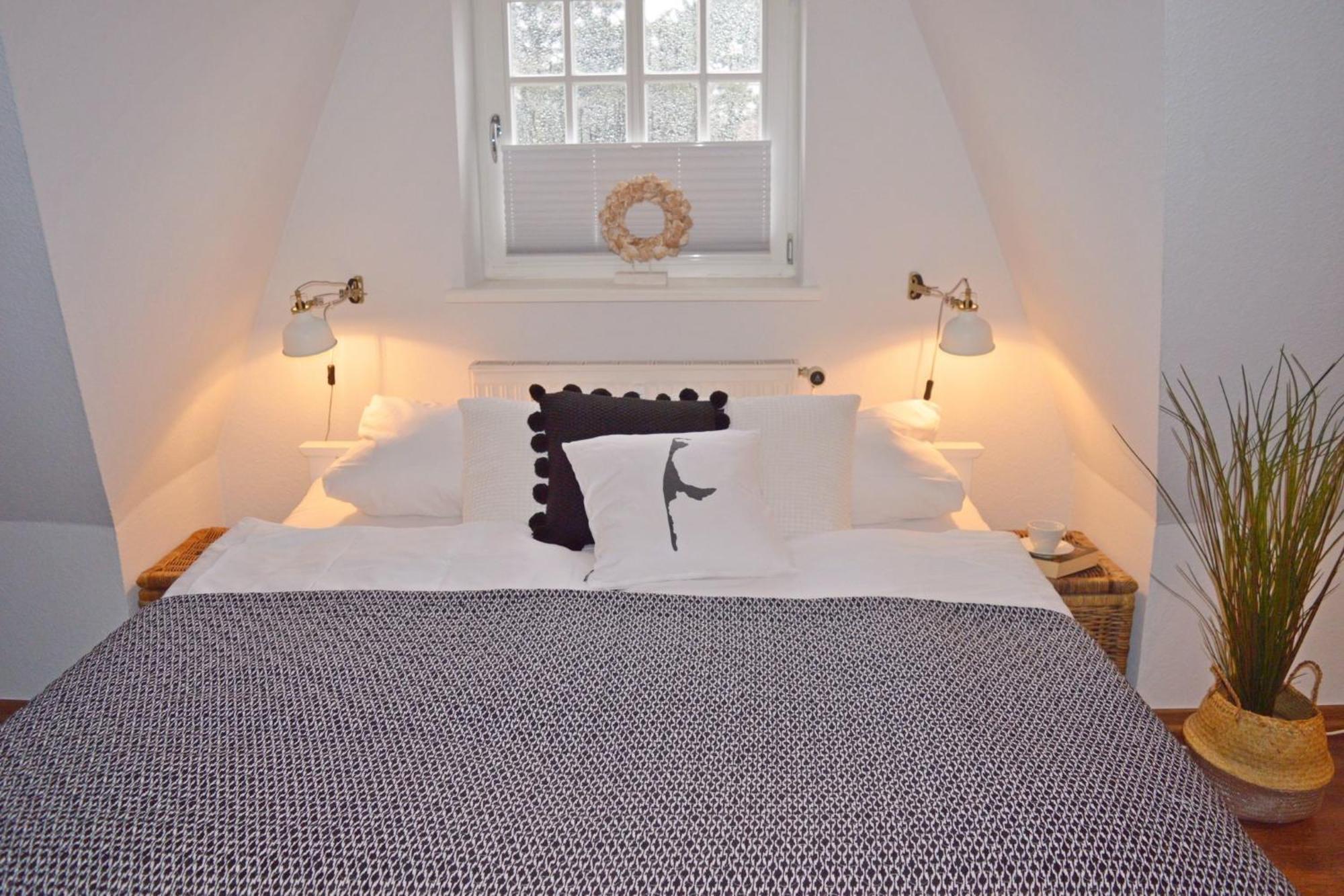 Morderne 3-Zimmerwohnung In Einer Hausscheibe Unter Reet Westerland Kültér fotó